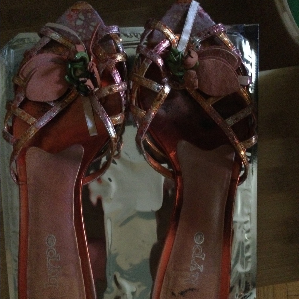 HYPE sandals orange metallic sz 9.5